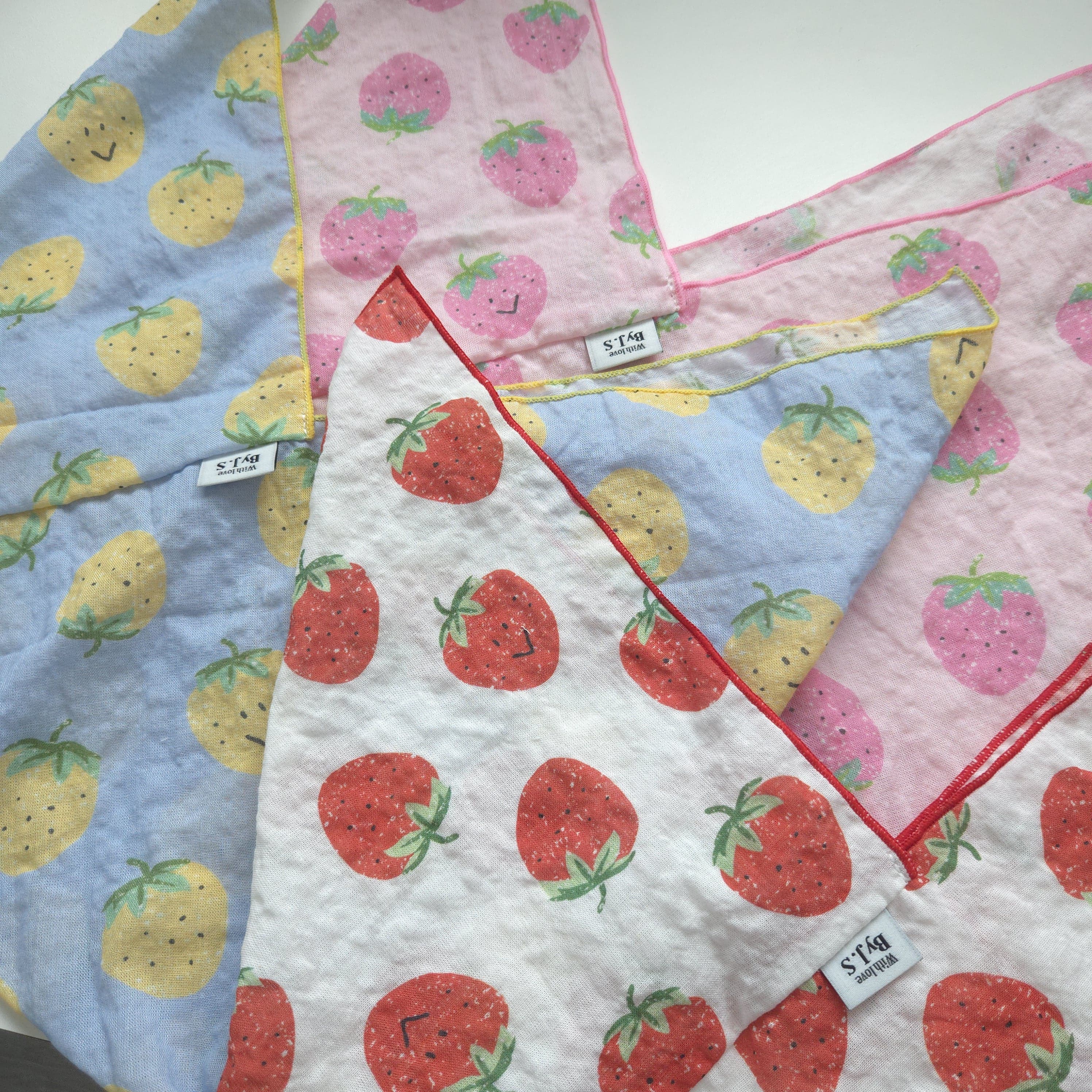 [바이제이에스] 3컬러 🍓딸기 도시락 보자기 파우치 / 선물포장 다용도